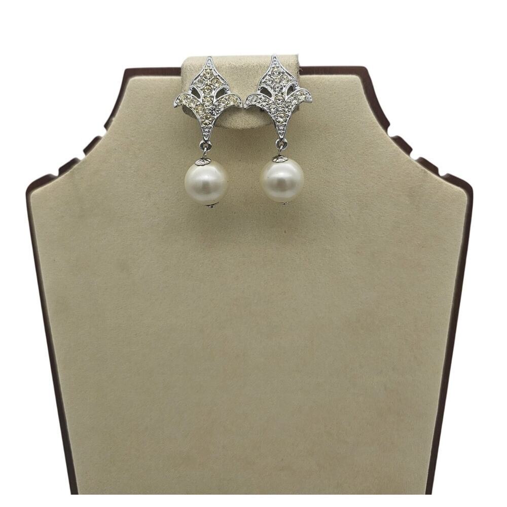 2 Pairs VTG Sarah Coventry Silver Toned Faux Pearl Clip On Earrings - Picture 10 of 16